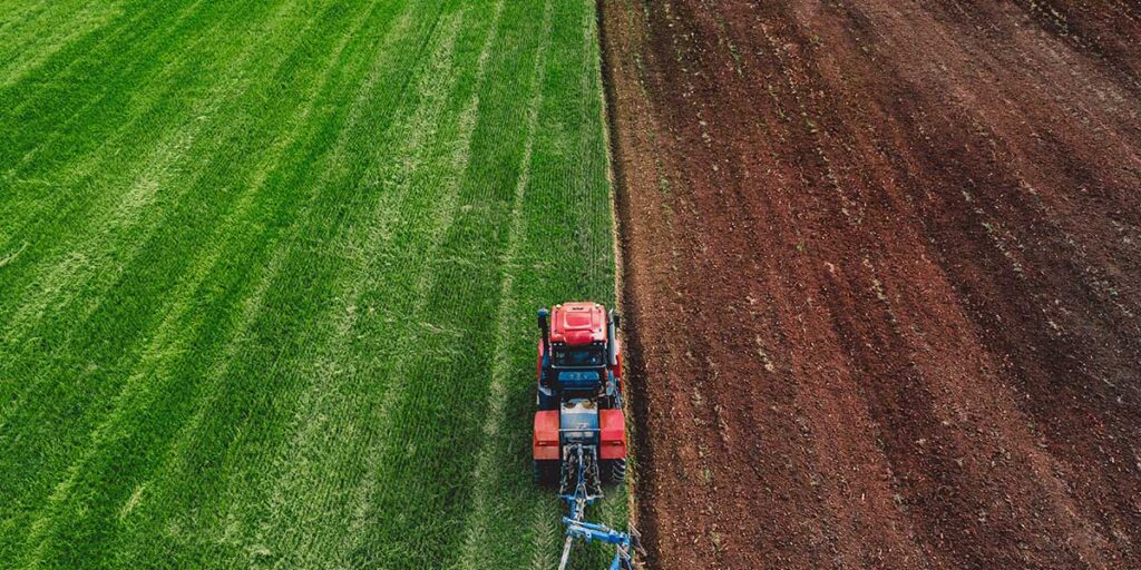 Kubota L2501 Specs, Reviews, Price, Attachments, and Futures