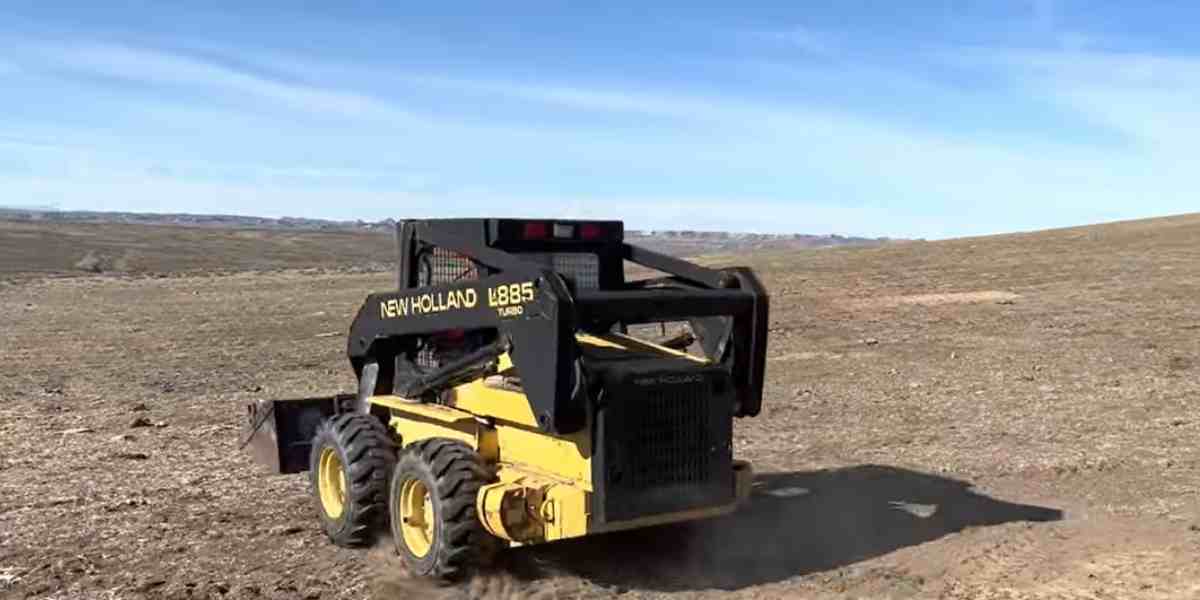 new holland lx885