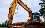 John Deere 690b excavator