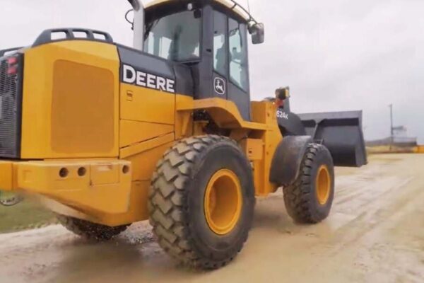 John Deere 624K specs